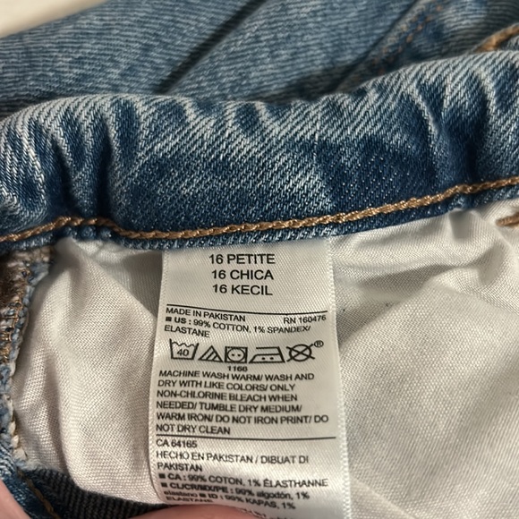 NWOT Old Navy Flare Jeans - Picture 3 of 4